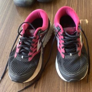 Brooks shoes